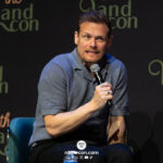 Sam Heughan – The Land Con 8 – Outlander, Party Animals