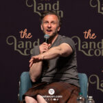 Steven Cree – The Land Con 8 – Outlander, A Discovery of Witches