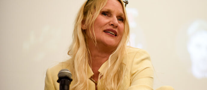 Nicollette Sheridan - The Desperate Con - Desperate Housewives
